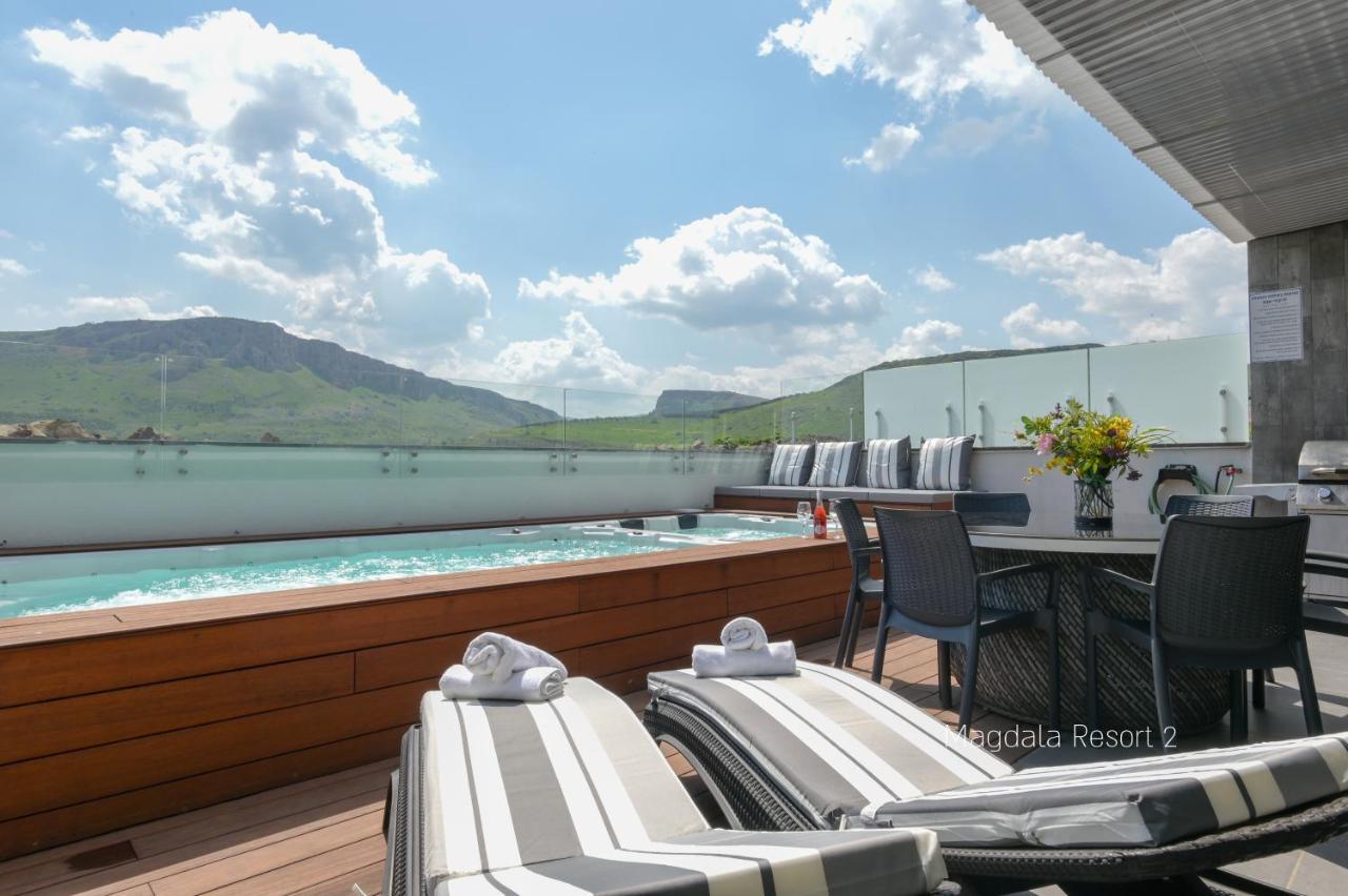 Yalarent Magdala Resort- Luxury Suites With Pool Or Jacuzzi With Sea View Migdal Exterior foto