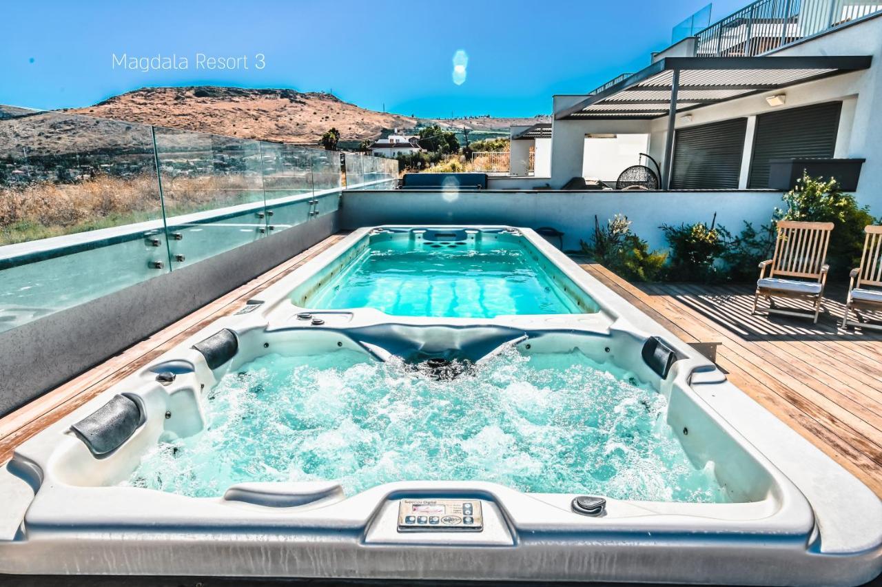 Yalarent Magdala Resort- Luxury Suites With Pool Or Jacuzzi With Sea View Migdal Exterior foto