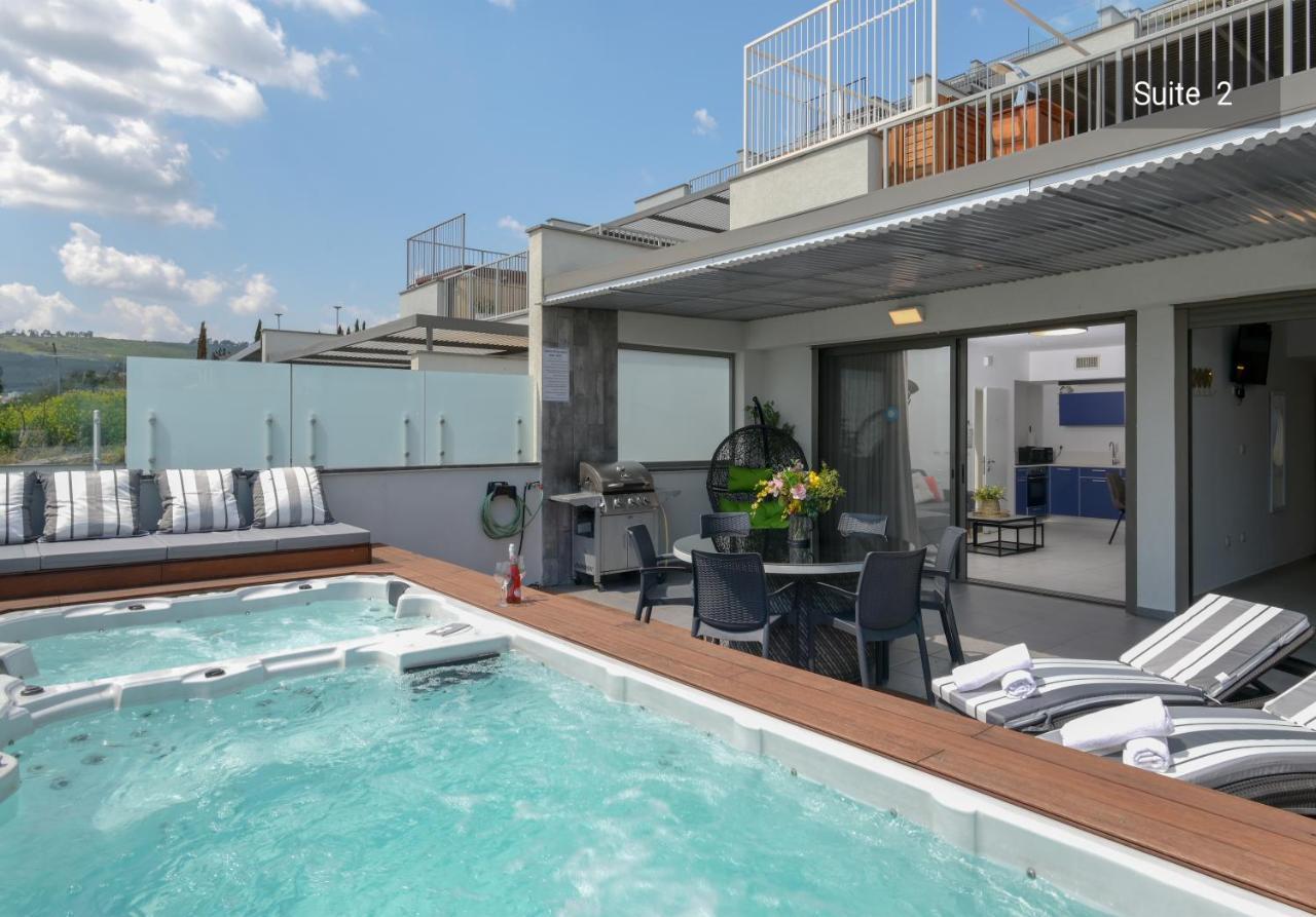 Yalarent Magdala Resort- Luxury Suites With Pool Or Jacuzzi With Sea View Migdal Exterior foto
